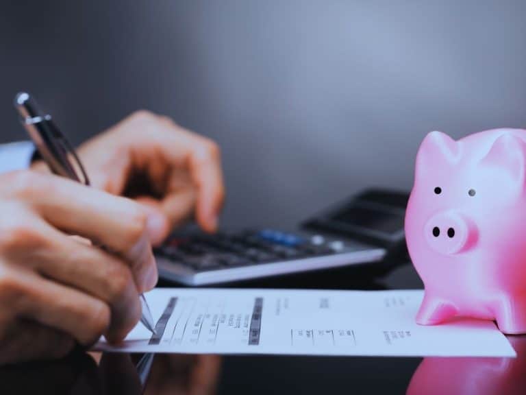 Any difference between financial adviser and financial planner fees